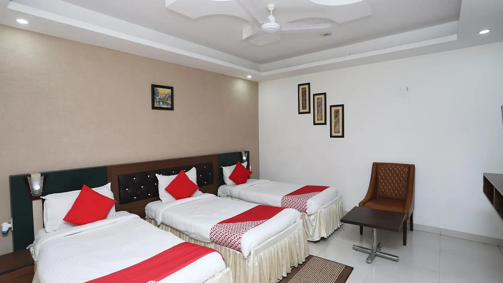 Super Capital O Levanti Near Aravali Biodiversity Park Gurgaon 3*,