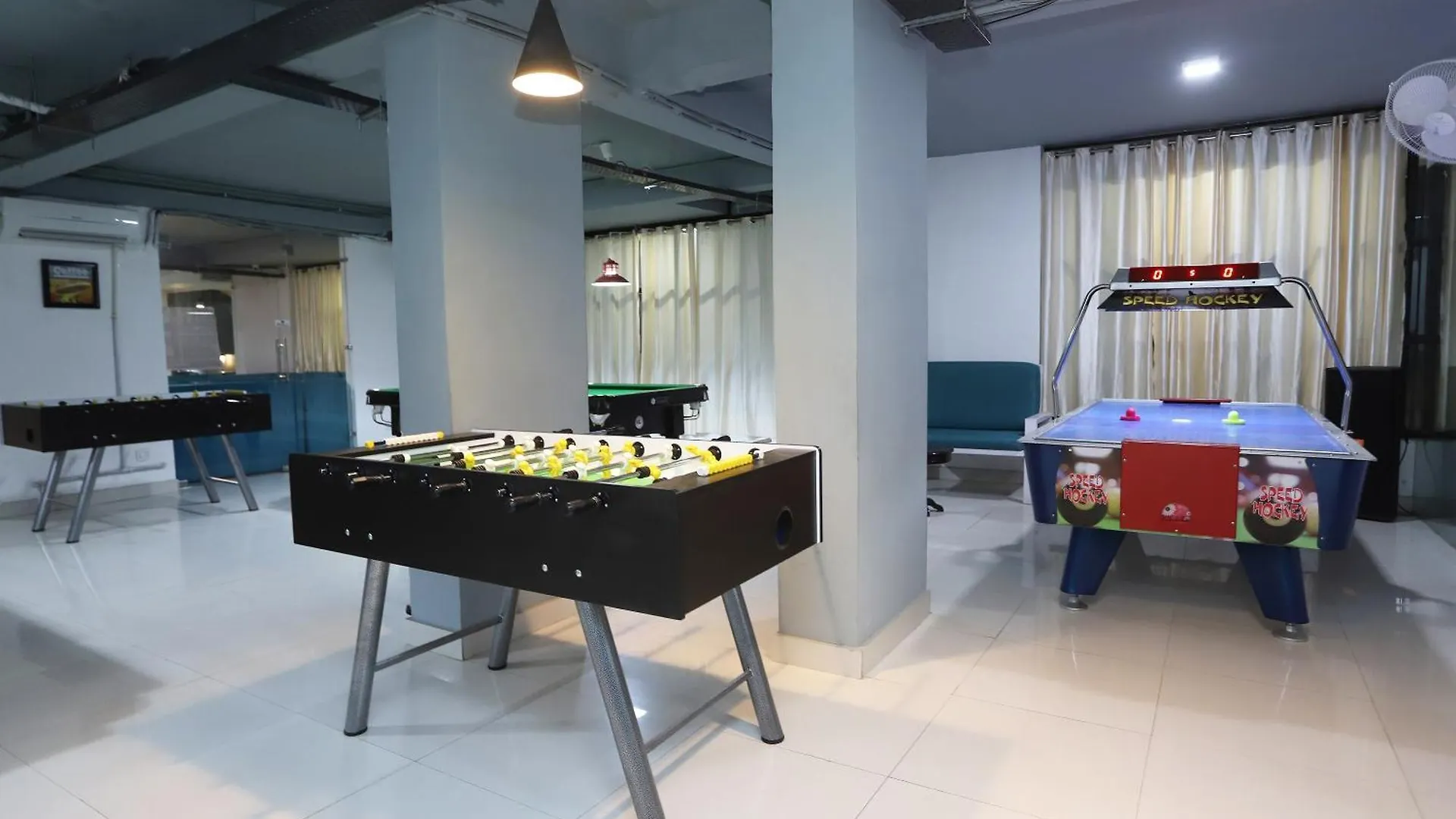 Hotel Super Capital O Levanti Near Aravali Biodiversity Park Gurgaon