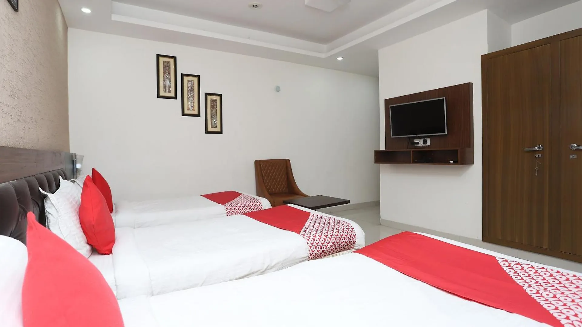 Super Capital O Levanti Near Aravali Biodiversity Park Gurgaon 3*,  India